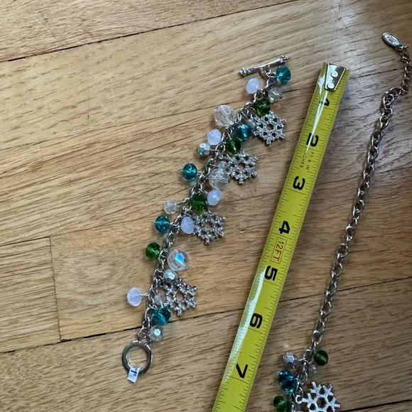 Pier One Imports Sparkle Snowflake Necklace & Bracelet Combo - Picture 10 of 10